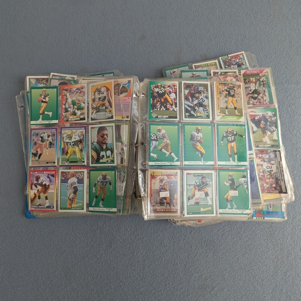 NFL Football Card Collection Binder 200+ Barry Sander Emmitt Smith‎ Rookies
